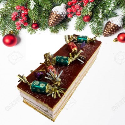 Bûche Mousse Fraise 10/12...